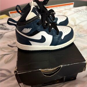 Jordan Kids Retro BT Sneakers - Black and White